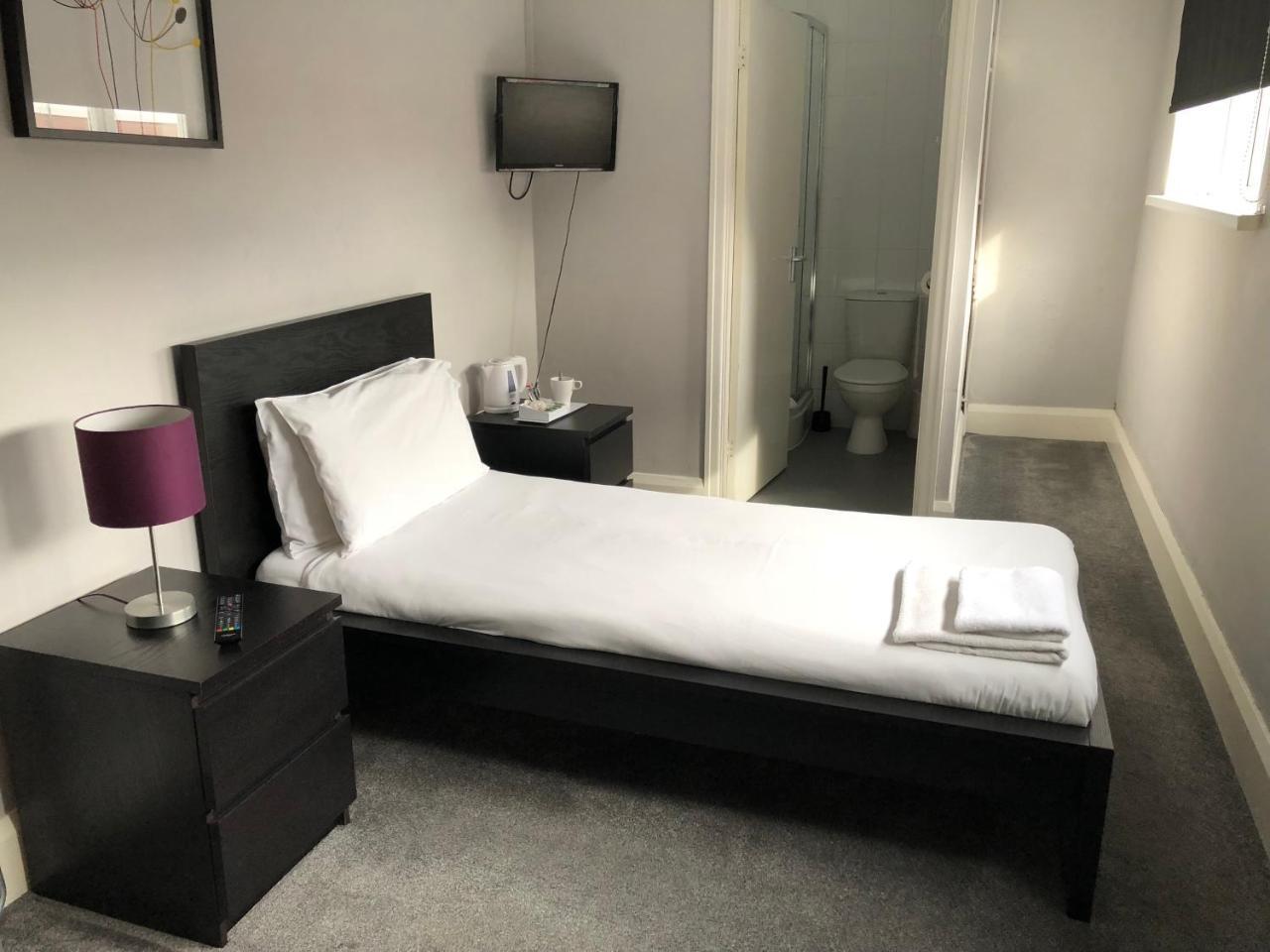 The Embassy Hotel 킹스턴어폰헐 외부 사진